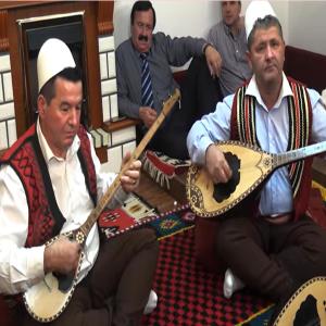 ดาวน์โหลดและฟังเพลง Deshmori Dr Lec Gradica (feat. Lulzim Shala) พร้อมเนื้อเพลงจาก Bexhet Korpuzi