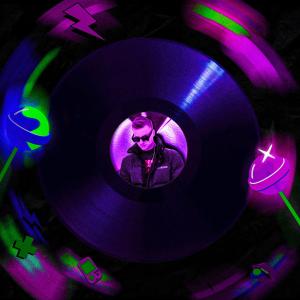 ดาวน์โหลดและฟังเพลง Intoxicated (Explicit) พร้อมเนื้อเพลงจาก KVNE