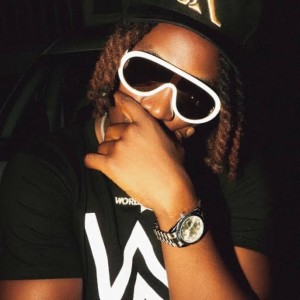 ดาวน์โหลดและฟังเพลง Demure พร้อมเนื้อเพลงจาก Dammy Krane