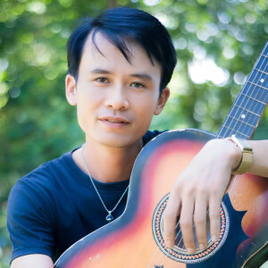 Listen to Kẻ Mộng song with lyrics from Duy Tuấn