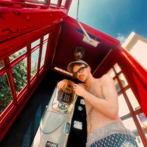 ดาวน์โหลดและฟังเพลง Voicemail (feat. DJ Kickflip) พร้อมเนื้อเพลงจาก Jong Louis
