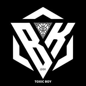 Dengarkan lagu Toxic Boy nyanyian BK dengan lirik