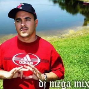 Dj Mega Mix的專輯Southern Fried Pride (feat. The Apex, Kastaway, Bred & The Díaz Bros) [Remastered] (Explicit)