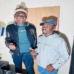 收聽XamaCcombo Wa Mhana Vafana的Switori Swa Tichechisa (feat. Xamatsonga) (Salani The Producer Remix)歌詞歌曲