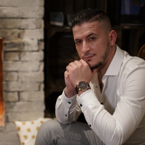 Listen to Inahragh w Aghyul song with lyrics from Tako