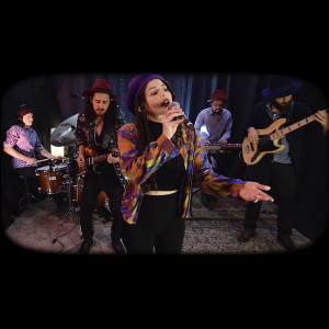 Listen to La flor de la verbena song with lyrics from Valentina Marinkovic