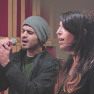 Listen to היסטוריה (Live) song with lyrics from עומר קורן