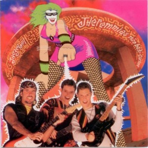Listen to Bh song with lyrics from Jheremias Não Bate Corner