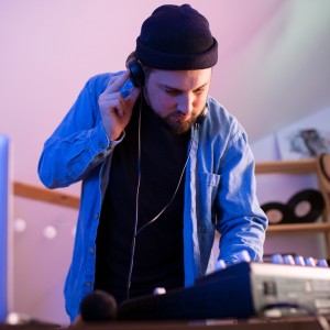 default playlist img