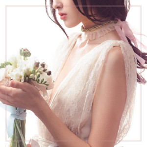 收聽Honey Apple的A Fool For Love歌詞歌曲