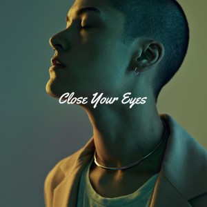 Dengarkan Close Your Eyes lagu dari Lou Jordan dengan lirik