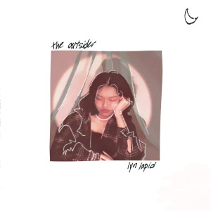 ดาวน์โหลดและฟังเพลง The Outsider พร้อมเนื้อเพลงจาก Lyn Lapid