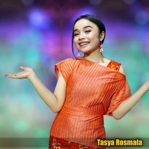 Dengarkan Boneka Dari India lagu dari Tasya Rosmala dengan lirik