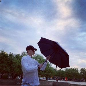 Dengarkan Wrecking Ball (DJ电音版) lagu dari DJ威威 dengan lirik