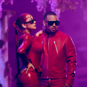 收聽Christina Aguilera的Santo歌詞歌曲