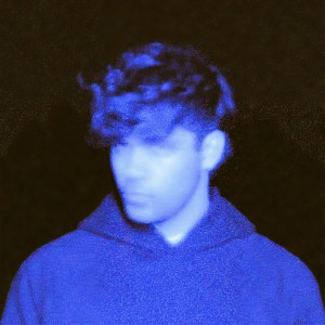 ดาวน์โหลดและฟังเพลง In My Head พร้อมเนื้อเพลงจาก Peter Manos