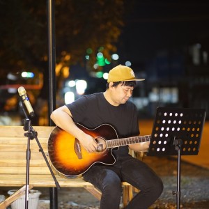 Listen to Seindah Dirimu (Live) song with lyrics from Faosiz