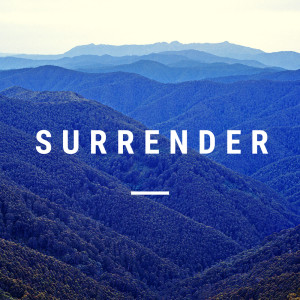 收聽Sarah Herron的Surrender歌詞歌曲