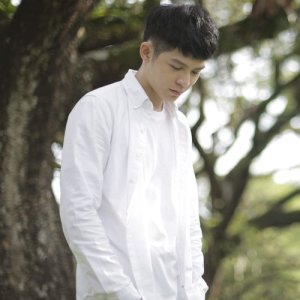 收聽許佳麟的有多久歌詞歌曲