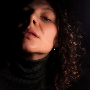 Luiza Meiodavila的專輯Lugar Intocável