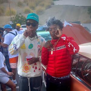 default playlist img