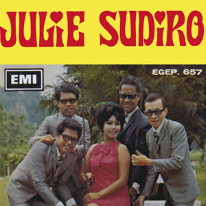 Julie Sudiro & The Emeralds