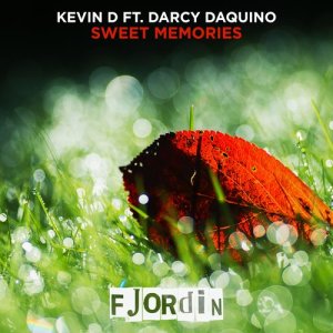 ดาวน์โหลดและฟังเพลง Sweet Memories พร้อมเนื้อเพลงจาก Kevin D