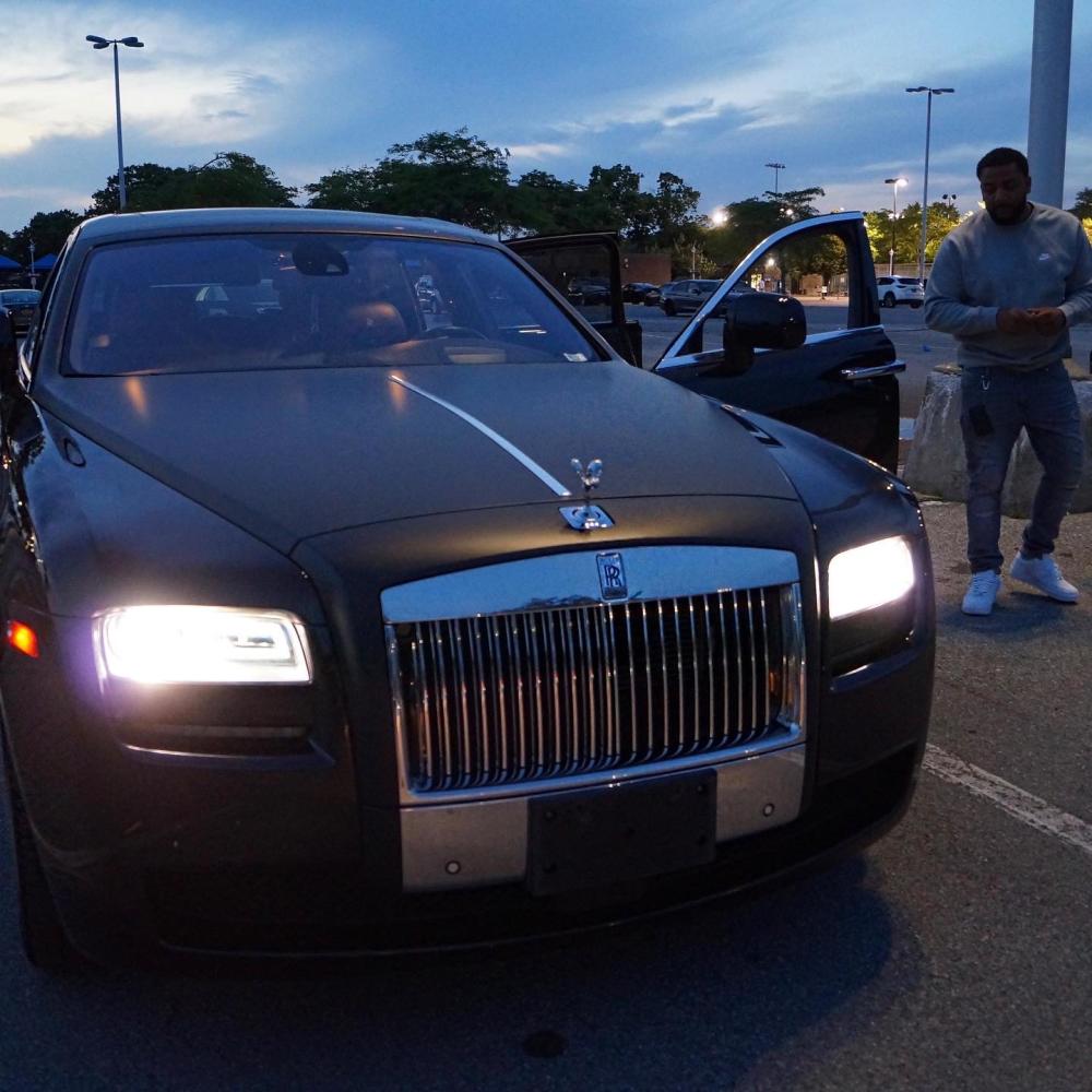 Wealthy (feat. Yung Fazo)