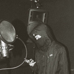 ดาวน์โหลดและฟังเพลง Juliet พร้อมเนื้อเพลงจาก Liveira MC