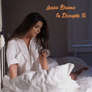 收听Laura Bruma的In Dreapta Ta歌词歌曲