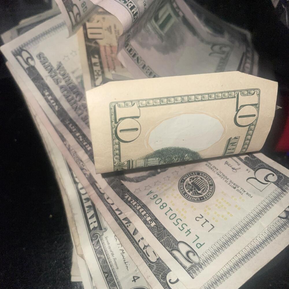 HotLiving (Explicit)