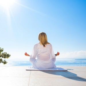 ดาวน์โหลดและฟังเพลง Soft Peace Drifts Over พร้อมเนื้อเพลงจาก Spiritual Path