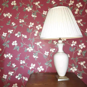 收聽Burial Sounds的Godzilla Girl (feat. Leah Rhode & No Curfew Kids)歌詞歌曲