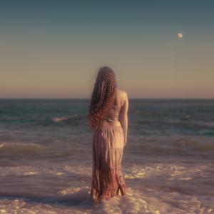 ดาวน์โหลดและฟังเพลง SIRENCORE พร้อมเนื้อเพลงจาก Banshee