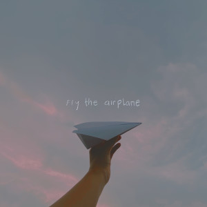 Fly the Airplane dari Rama Davis
