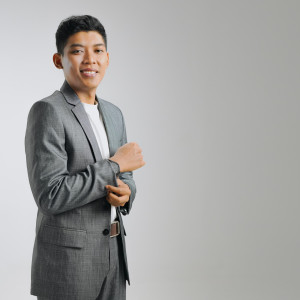 Listen to Sekonyong Konyong Koder song with lyrics from Staso Prasetyo