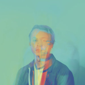 收聽KESMAR的Crushing歌詞歌曲