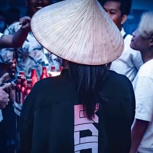 ดาวน์โหลดและฟังเพลง Thuốc Đắng Vào Người Anh Lắc (Remix) พร้อมเนื้อเพลงจาก Giang Vũ