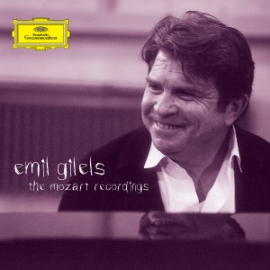 收聽Emil Gilels的1. Allegro maestoso (Live at Mozarteum, Salzburg, 1970)歌詞歌曲