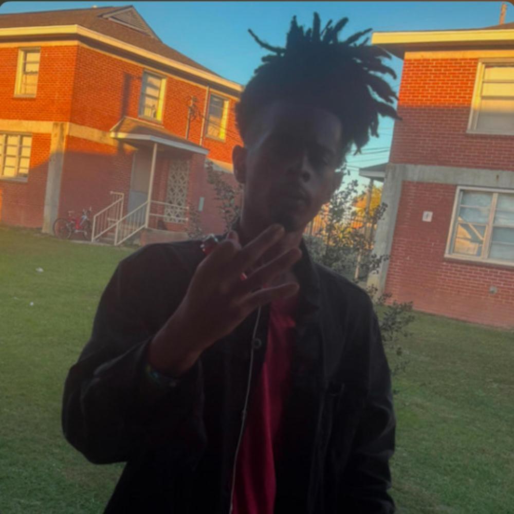 GTA Living (feat. Yung Kirk) (Explicit)