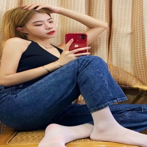 Listen to 我不是有意让你远走 只是无力挽留 song with lyrics from 叶景秋