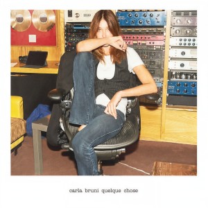 收聽Carla Bruni的Quelque chose歌詞歌曲