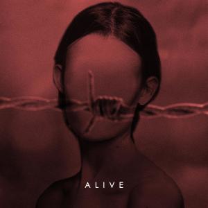 ดาวน์โหลดและฟังเพลง Alive (Explicit) พร้อมเนื้อเพลงจาก Swim