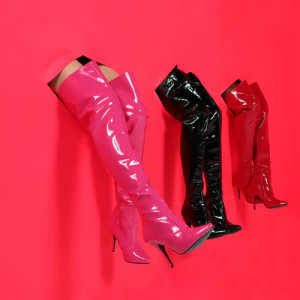 ดาวน์โหลดและฟังเพลง New York (Explicit) พร้อมเนื้อเพลงจาก St. Vincent