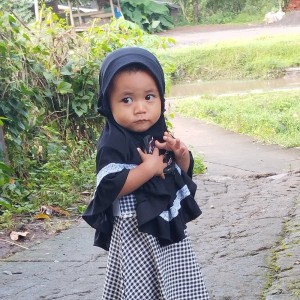 Listen to Suka Nangis song with lyrics from dedek maulida