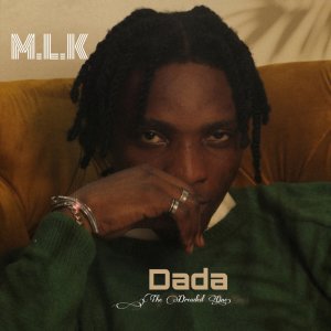 Dengarkan lagu Dada nyanyian MLK dengan lirik