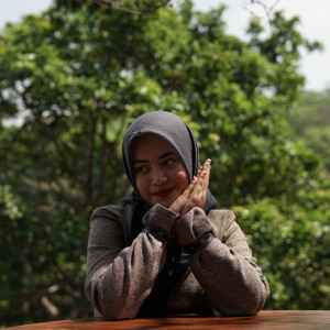 Listen to Ora Luntur song with lyrics from Woro Widowati