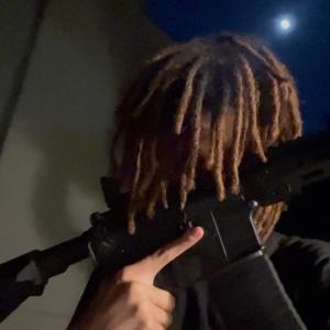 收聽yvngxsxlar的right now (feat. siiyuh) (Explicit)歌詞歌曲