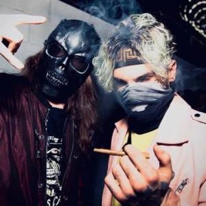 ดาวน์โหลดและฟังเพลง FLEX HARDER (feat. Jason Alessi & Ev0lution) (Explicit) พร้อมเนื้อเพลงจาก VoKillz