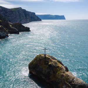 Listen to Worship Him song with lyrics from Michael Winstein